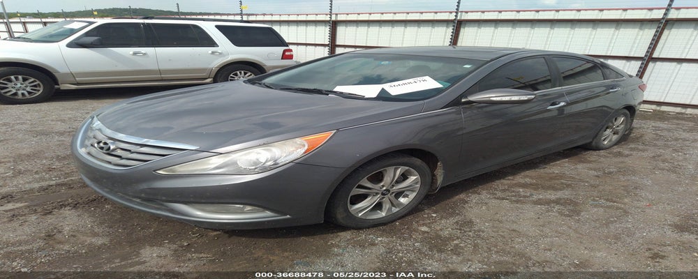5NPEC4AB6BH300264 2011 HYUNDAI SONATA photo no. 2