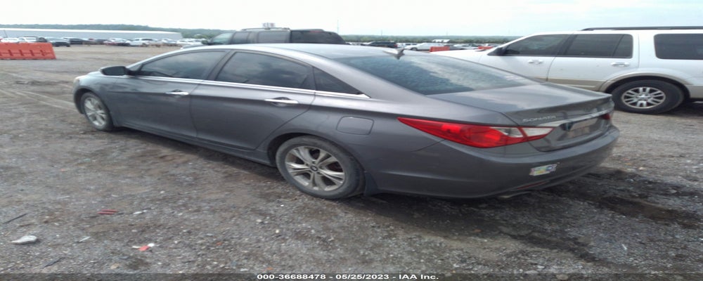 5NPEC4AB6BH300264 2011 HYUNDAI SONATA photo no. 3
