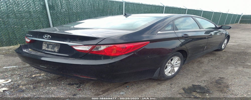 5NPEB4ACXDH663827 2013 HYUNDAI SONATA photo no. 4