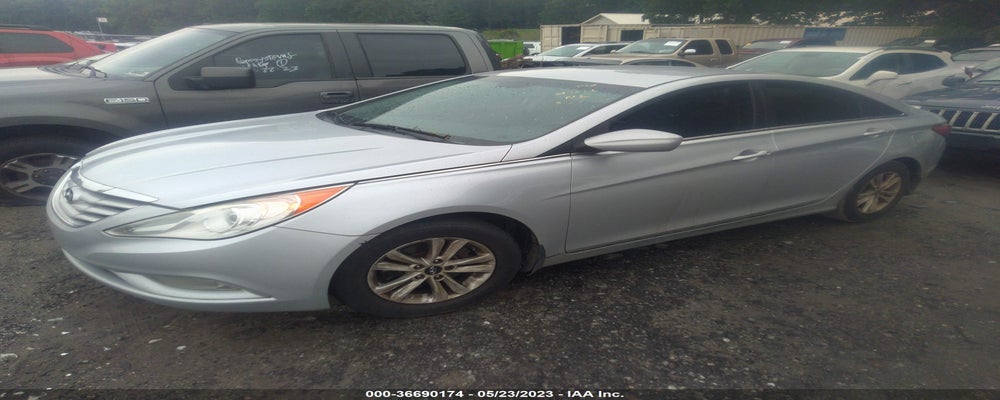5NPEB4AC4DH683622 2013 HYUNDAI SONATA photo no. 2