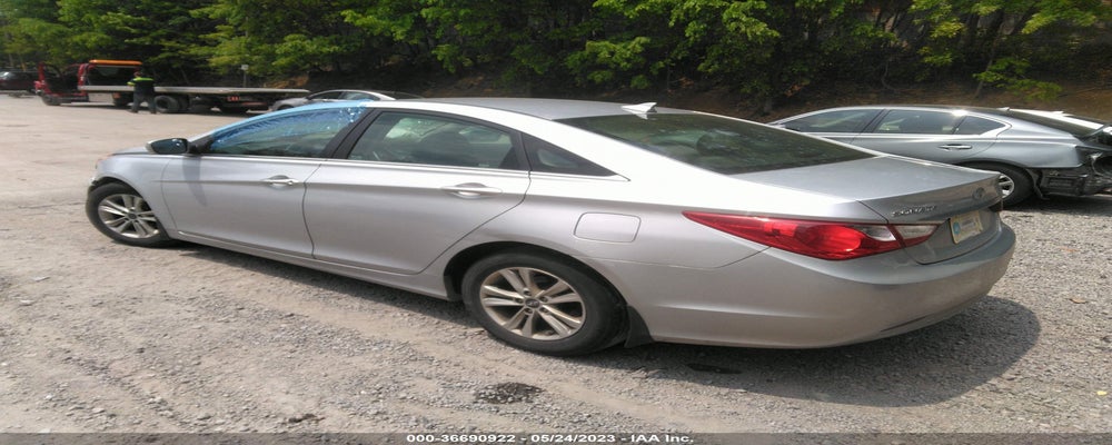5NPEB4AC6DH609781 2013 HYUNDAI SONATA photo no. 3
