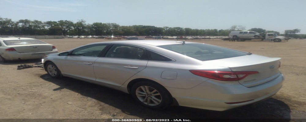 5NPE24AF5FH226248 2015 HYUNDAI SONATA photo no. 3