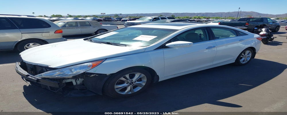 5NPEC4AC3BH134133 2011 HYUNDAI SONATA photo no. 4