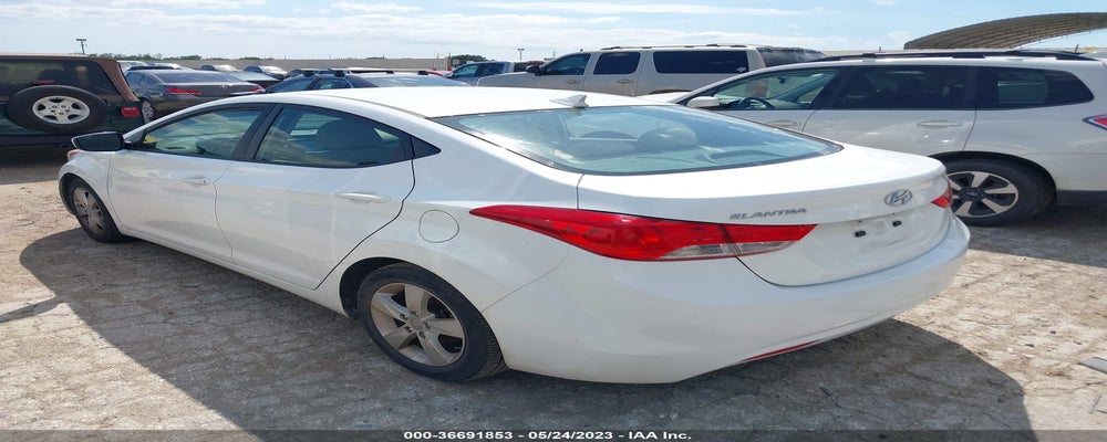 5NPDH4AEXDH283544 2013 HYUNDAI ELANTRA photo no. 3