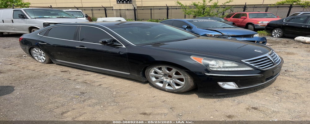 KMHGH4JH3CU0470   2012 HYUNDAI EQUUS photo no. 2