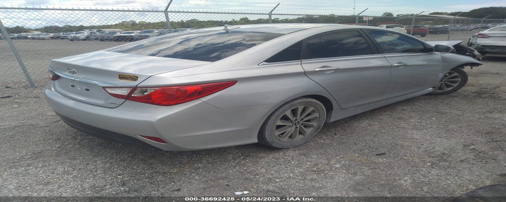 5NPEC4AC8EH846657 2014 HYUNDAI SONATA photo no. 4