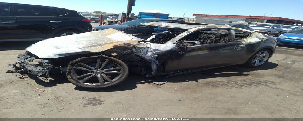 KMHHU6KH6BU061244 2011 HYUNDAI GENESIS COUPE photo no. 2