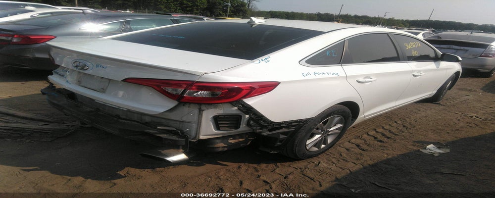 5NPE24AF3HH483038 2017 HYUNDAI SONATA photo no. 4
