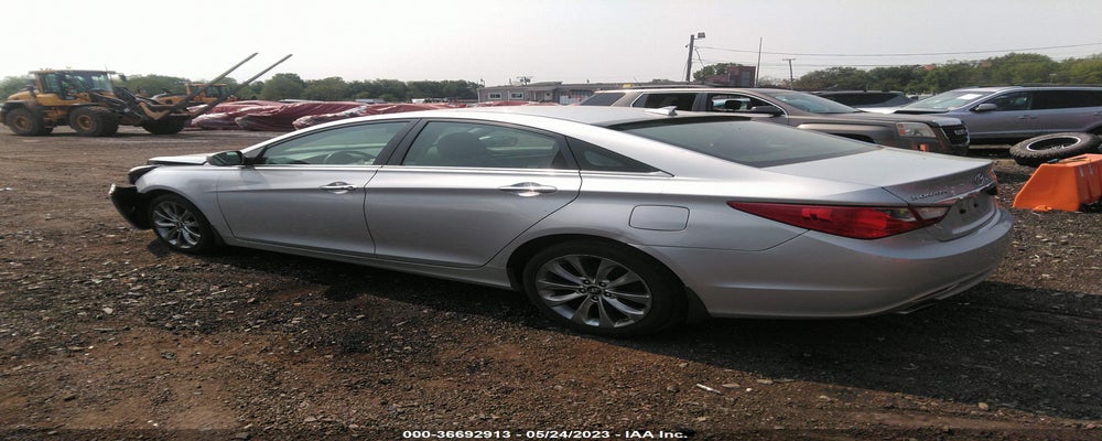 5NPEC4AB9CH352957 2012 HYUNDAI SONATA photo no. 3