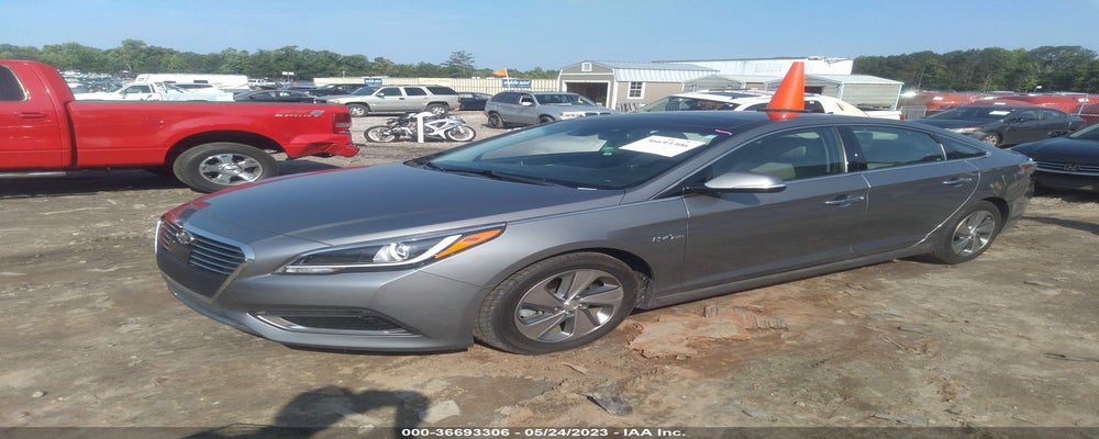KMHE34L34HA071293 2017 HYUNDAI SONATA photo no. 2