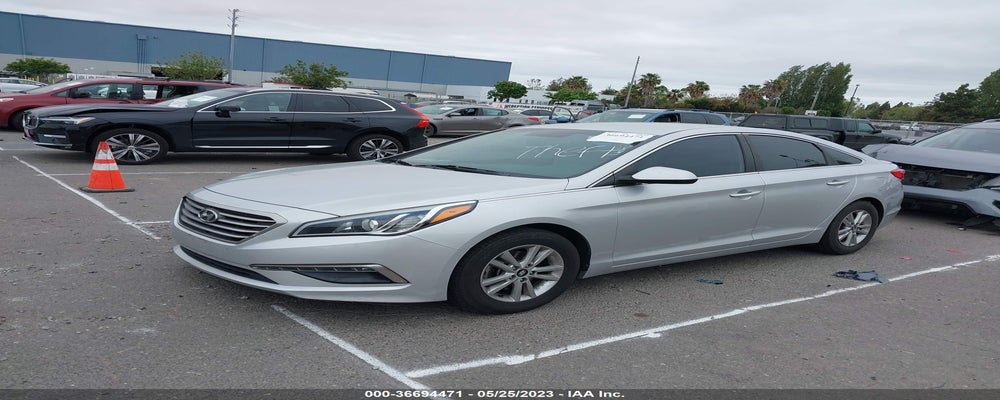 5NPE24AF7FH175397 2015 HYUNDAI SONATA photo no. 2