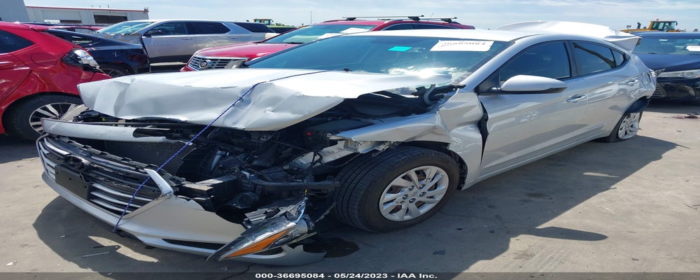 KMHD74LF2JU588963 2018 HYUNDAI ELANTRA photo no. 2