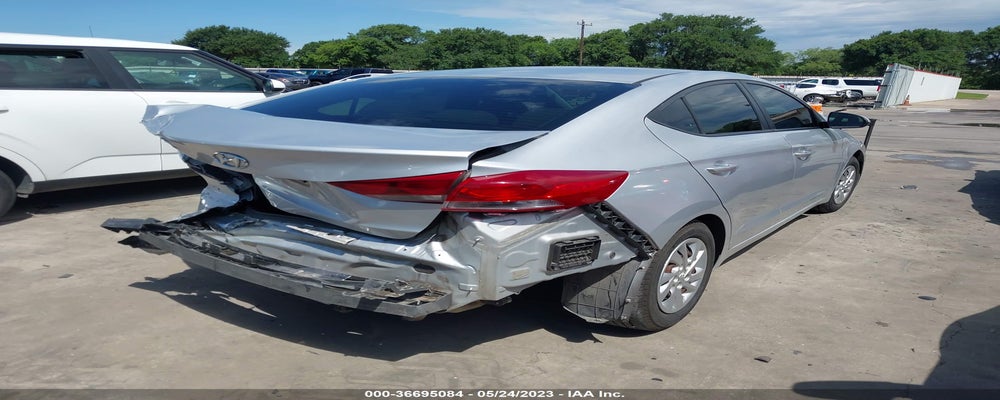 KMHD74LF2JU588963 2018 HYUNDAI ELANTRA photo no. 4