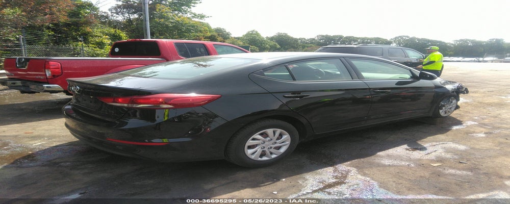 5NPD74LF1JH219526 2018 HYUNDAI ELANTRA photo no. 4