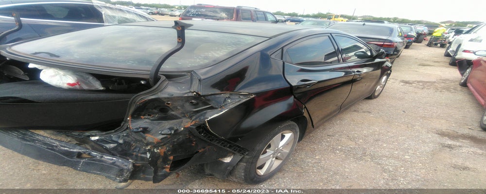 5NPDH4AE8DH297426 2013 HYUNDAI ELANTRA photo no. 4