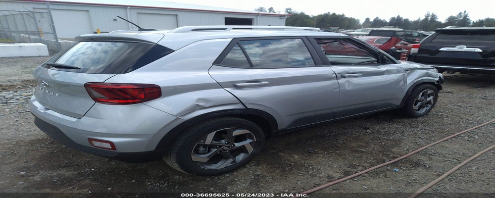 KMHRC8A37PU217677 2023 HYUNDAI VENUE photo no. 4