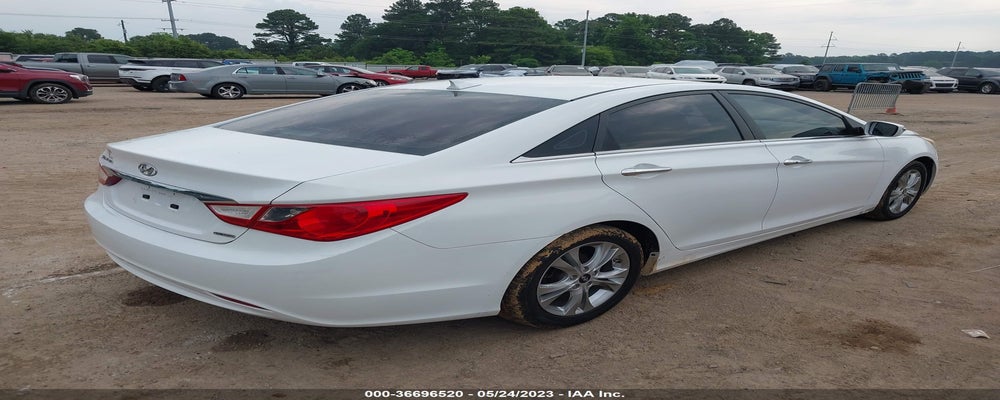 5NPEC4ACXDH596465 2013 HYUNDAI SONATA photo no. 4