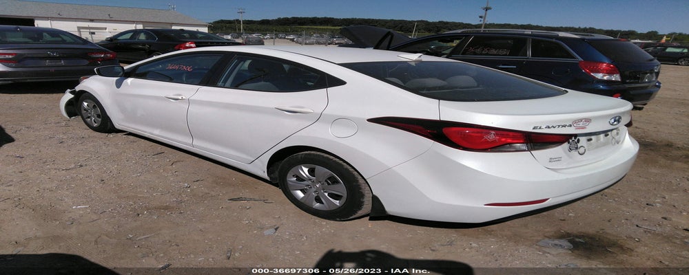5NPDH4AE2GH669217 2016 HYUNDAI ELANTRA photo no. 3