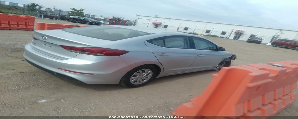 5NPD74LF7JH334969 2018 HYUNDAI ELANTRA photo no. 4