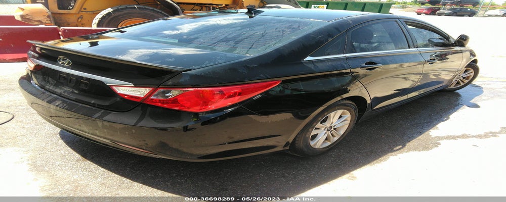 5NPEB4AC4DH738795 2013 HYUNDAI SONATA photo no. 4