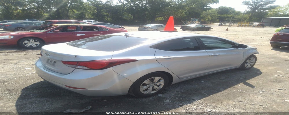 KMHDH4AE9GU581749 2016 HYUNDAI ELANTRA photo no. 4