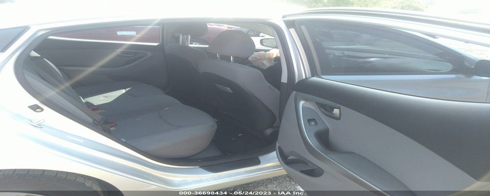 KMHDH4AE9GU581749 2016 HYUNDAI ELANTRA photo no. 8