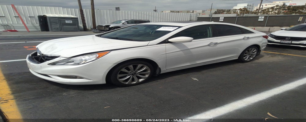 5NPEC4AC4BH295137 2011 HYUNDAI SONATA photo no. 2
