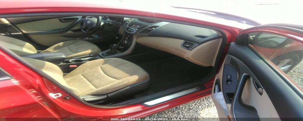 KMHDH4AE1GU582488 2016 HYUNDAI ELANTRA photo no. 5