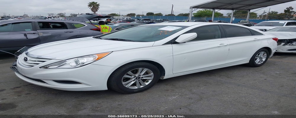 5NPEB4AC8DH801803 2013 HYUNDAI SONATA photo no. 2