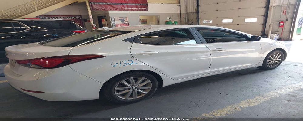 5NPDH4AE9FH601883 2015 HYUNDAI ELANTRA photo no. 4