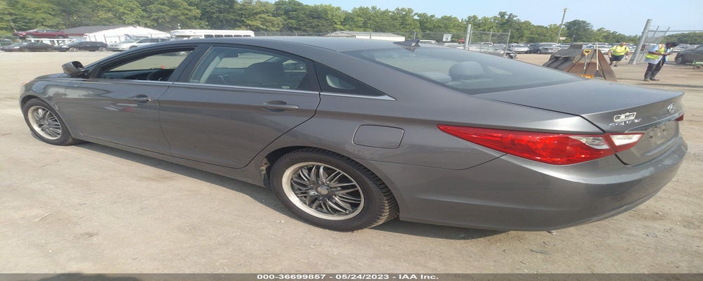 5NPEB4AC4DH520369 2013 HYUNDAI SONATA photo no. 3