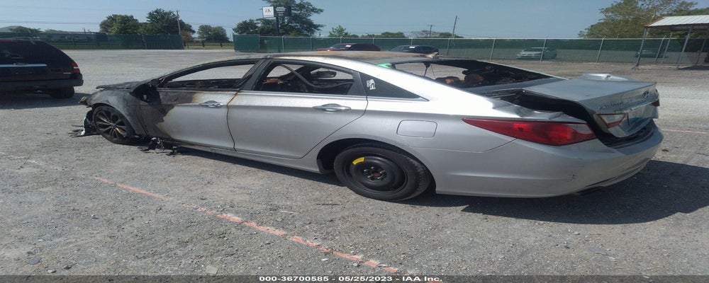 5NPEC4AB7CH425999 2012 HYUNDAI SONATA photo no. 3
