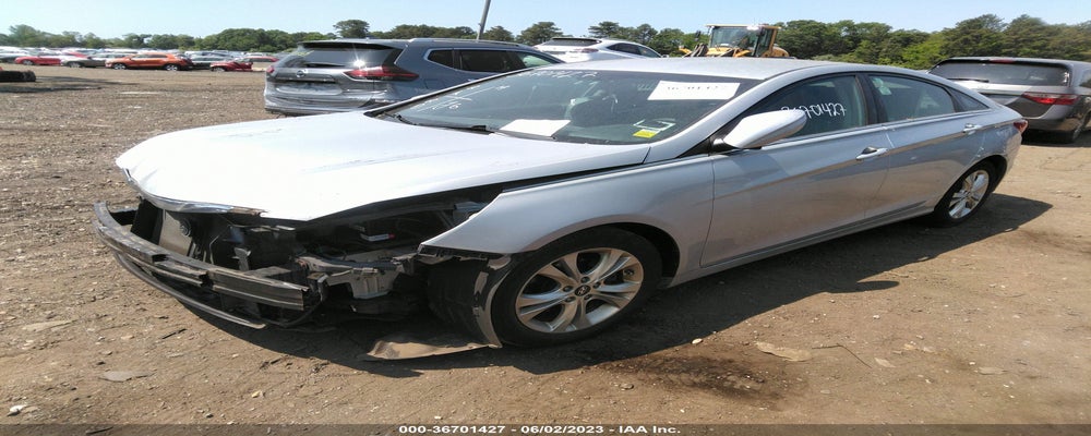 5NPEB4AC7BH051971 2011 HYUNDAI SONATA photo no. 2