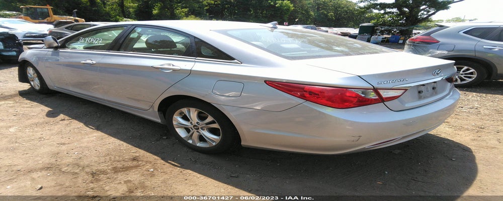5NPEB4AC7BH051971 2011 HYUNDAI SONATA photo no. 3