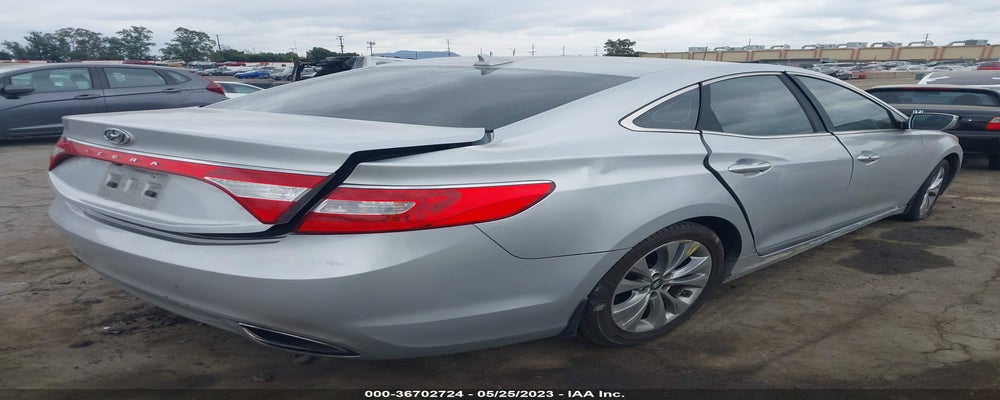 KMHFG4JG2CA127237 2012 HYUNDAI AZERA photo no. 4