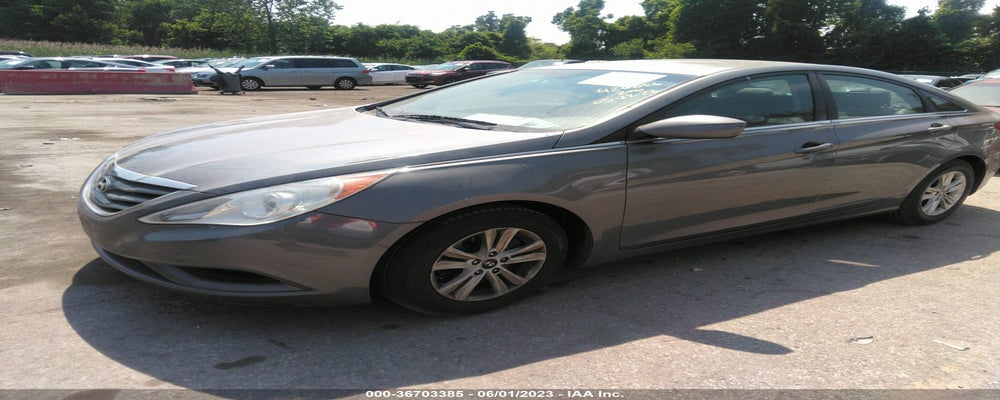 5NPEB4AC3BH155678 2011 HYUNDAI SONATA photo no. 2
