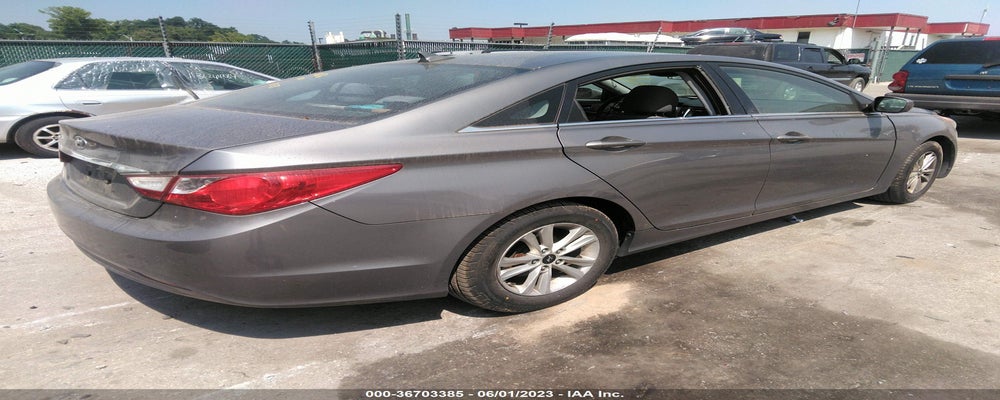 5NPEB4AC3BH155678 2011 HYUNDAI SONATA photo no. 4