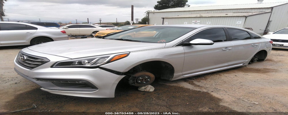 5NPE34AF0FH032465 2015 HYUNDAI SONATA photo no. 2