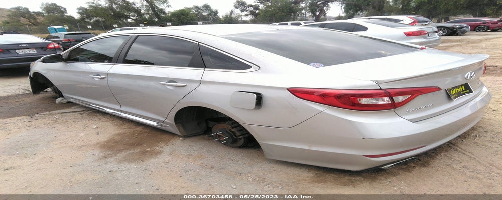 5NPE34AF0FH032465 2015 HYUNDAI SONATA photo no. 3