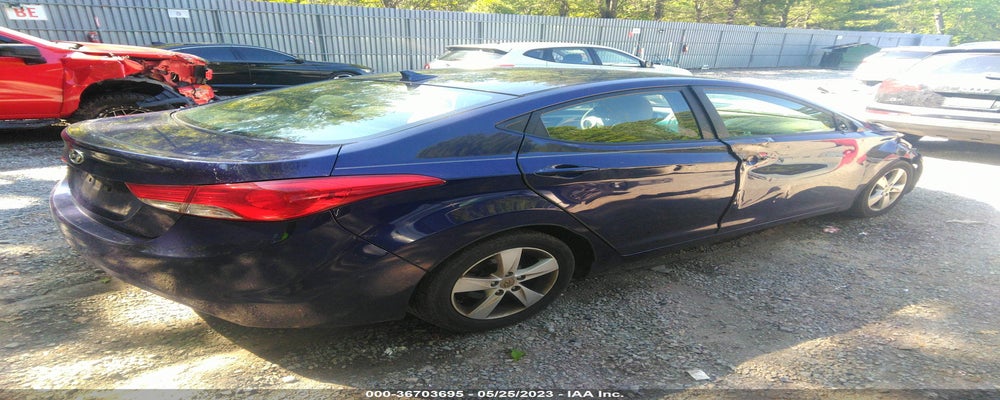 5NPDH4AE9DH227157 2013 HYUNDAI ELANTRA photo no. 4