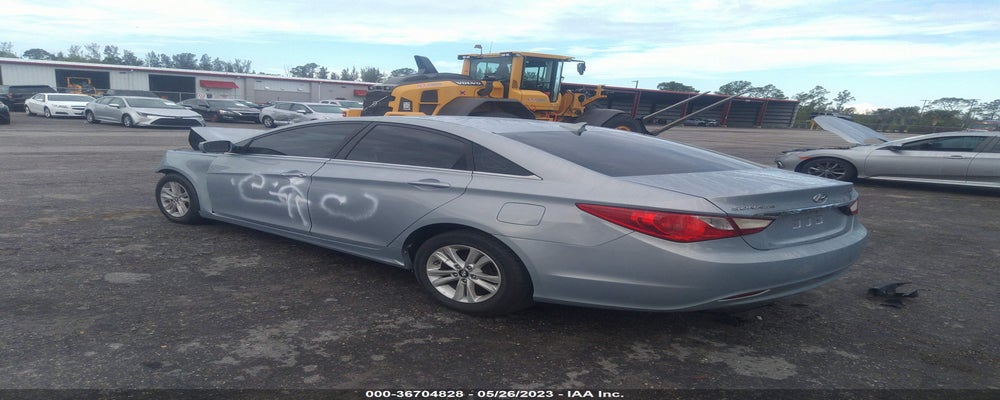 5NPEB4AC6BH041660 2011 HYUNDAI SONATA photo no. 3