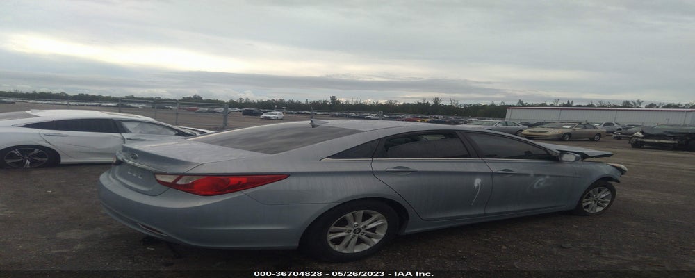 5NPEB4AC6BH041660 2011 HYUNDAI SONATA photo no. 4
