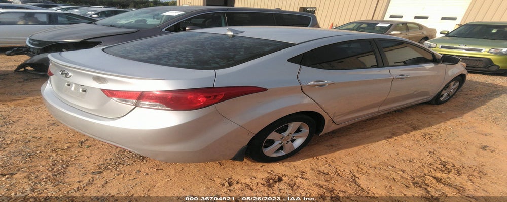 KMHDH4AE6DU515588 2013 HYUNDAI ELANTRA photo no. 4
