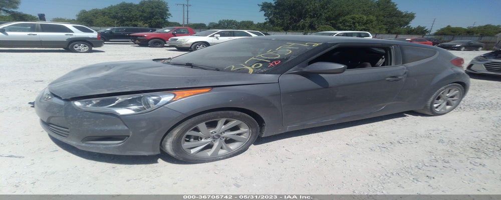 KMHTC6AD8GU294979 2016 HYUNDAI VELOSTER photo no. 2