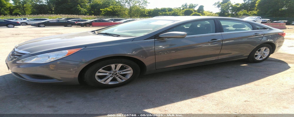 5NPEB4AC6DH705653 2013 HYUNDAI SONATA photo no. 2