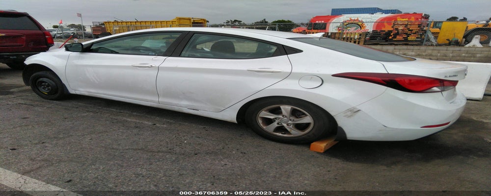 5NPDH4AE8FH611515 2015 HYUNDAI ELANTRA photo no. 3