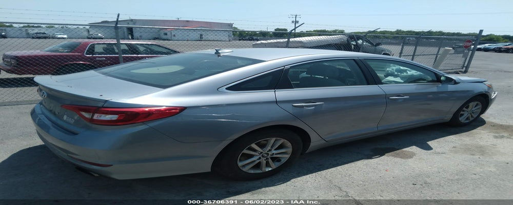 5NPE24AF8FH238281 2015 HYUNDAI SONATA photo no. 4