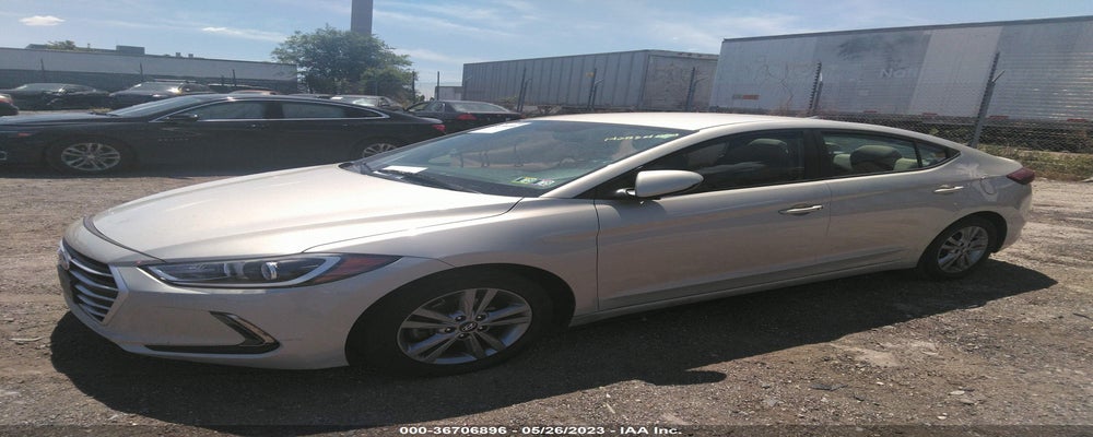 KMHD84LF0HU225147 2017 HYUNDAI ELANTRA photo no. 2