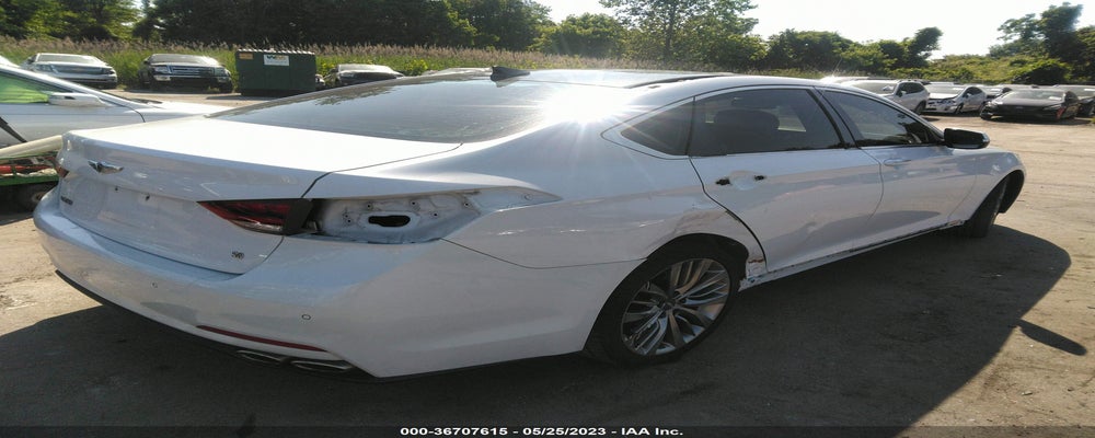 KMHGN4JF4FU037530 2015 HYUNDAI GENESIS photo no. 4