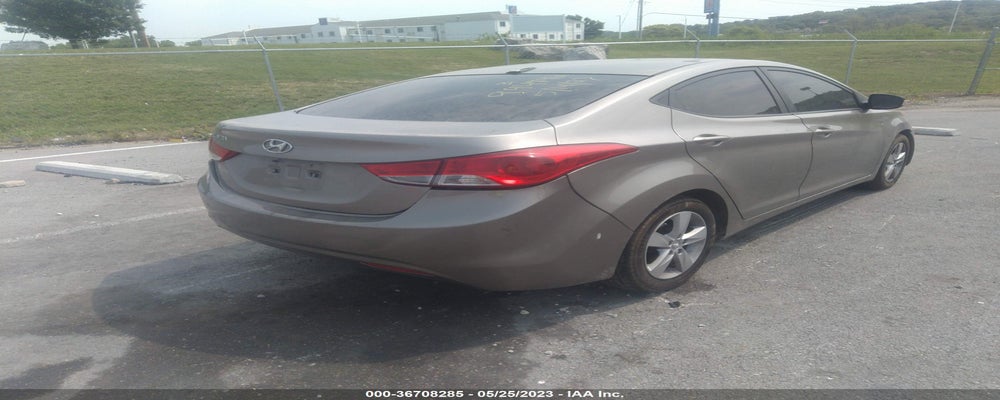 5NPDH4AE8DH359956 2013 HYUNDAI ELANTRA photo no. 4